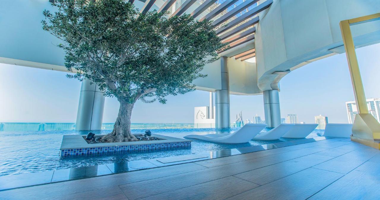 Infinity Pool & Burj Khalifa View L Luxe Paramount Dubai Exterior photo