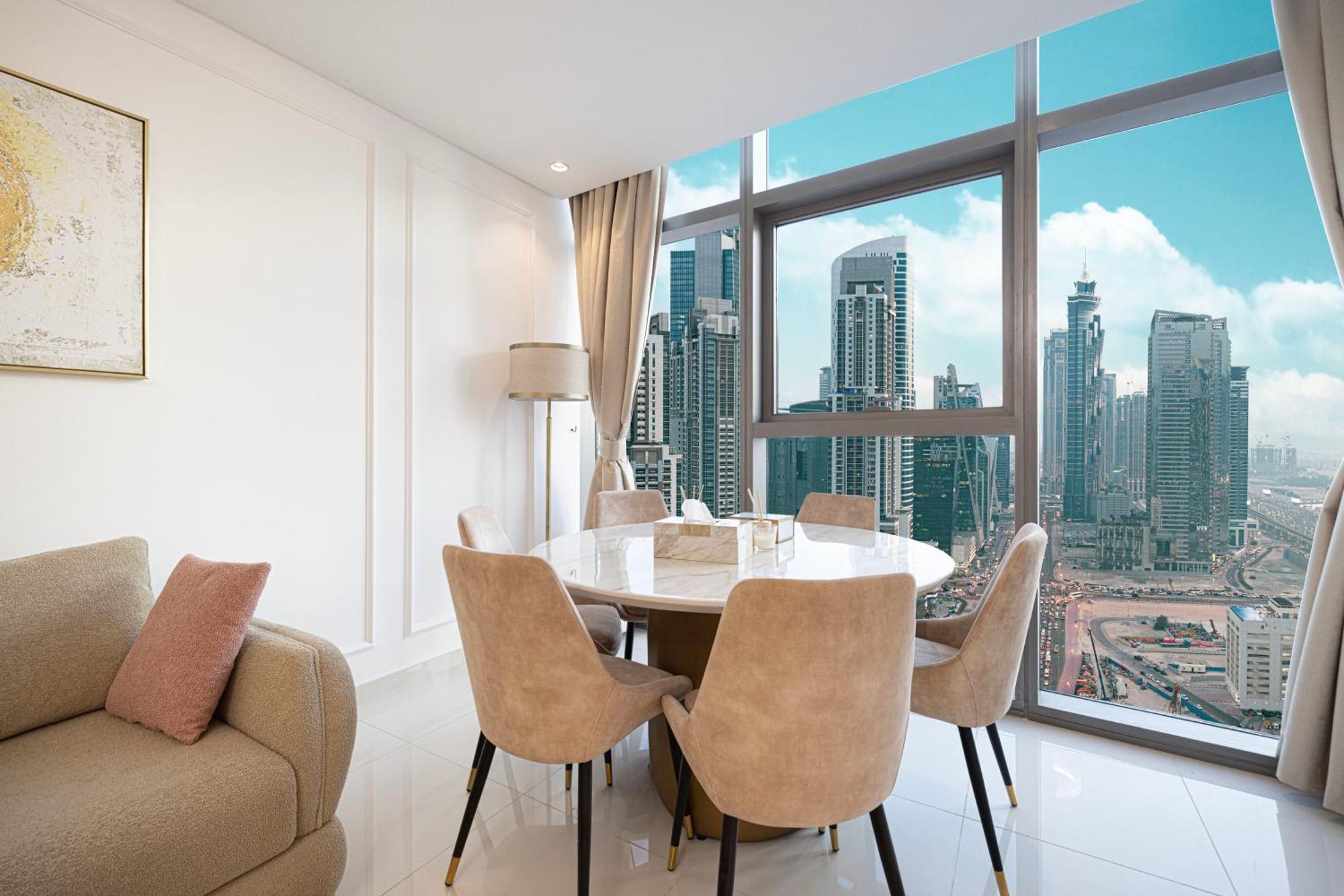 Infinity Pool & Burj Khalifa View L Luxe Paramount Dubai Exterior photo